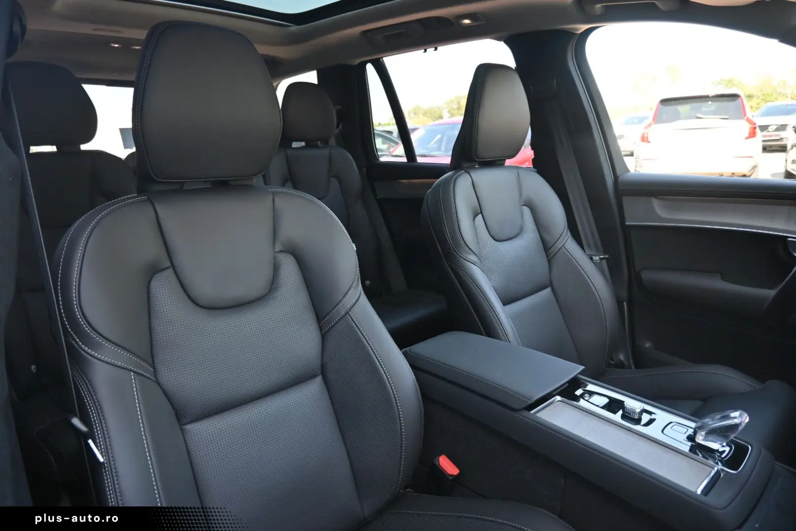 VOLVO XC90 Ultra Dark T8 AWD Recharge LUFT PANO STHZ