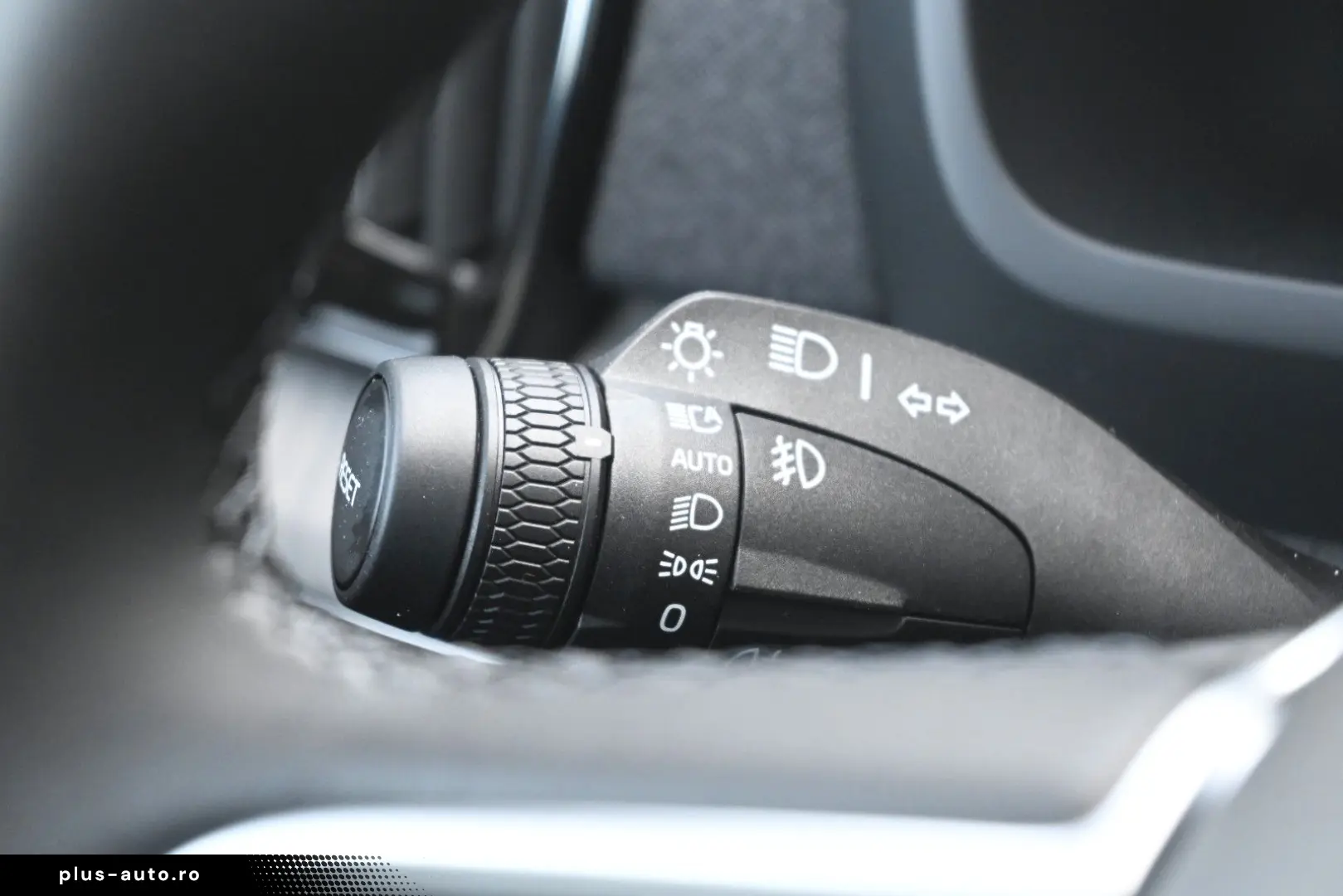 VOLVO XC90 Ultra Dark T8 AWD Recharge LUFT PANO STHZ