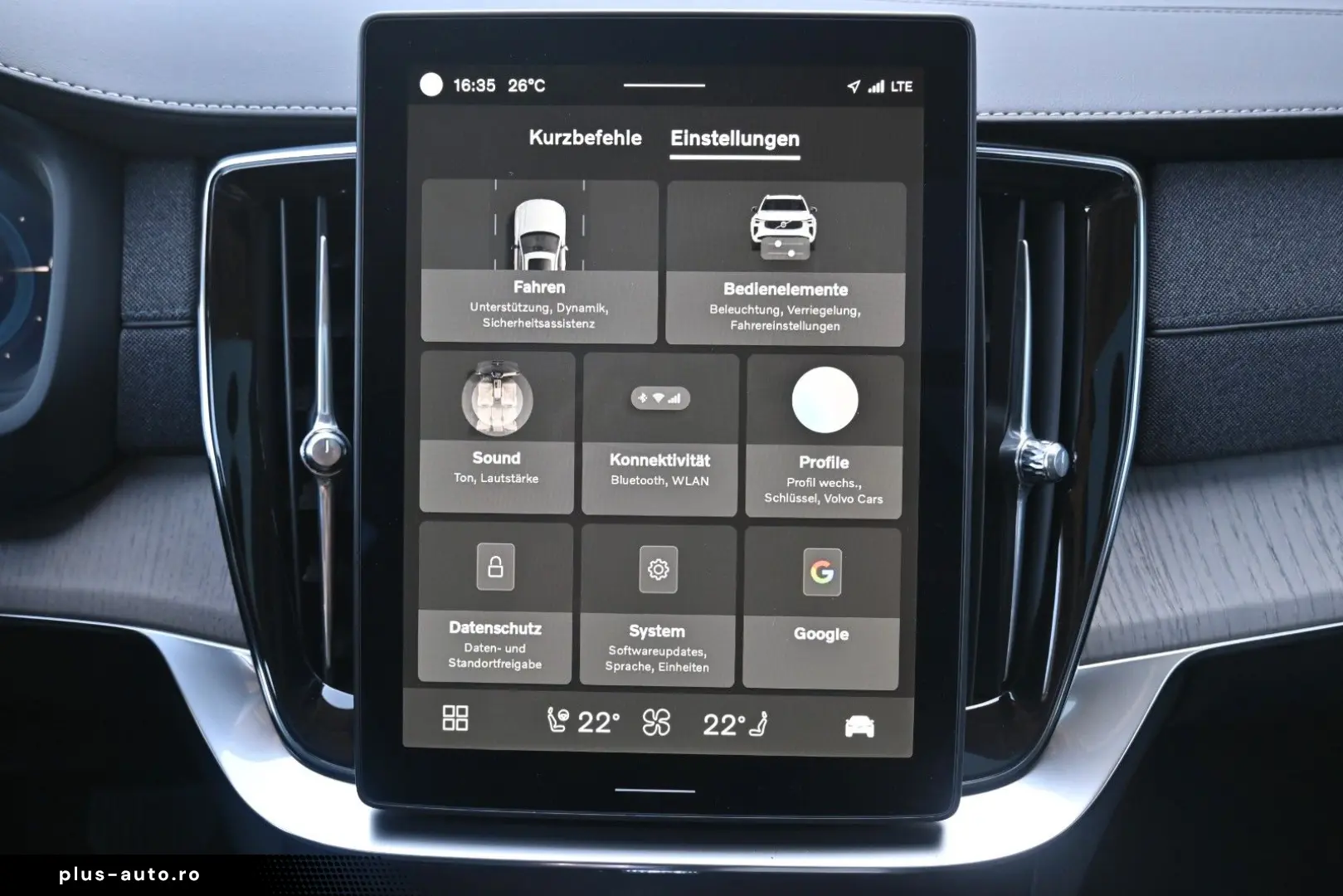 VOLVO XC90 Ultra Dark T8 AWD Recharge LUFT PANO STHZ