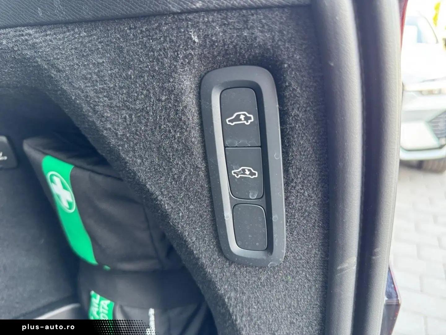 VOLVO XC90 T8 Ultra Dark AWD 7-Sitzer HUD StandHZG Led