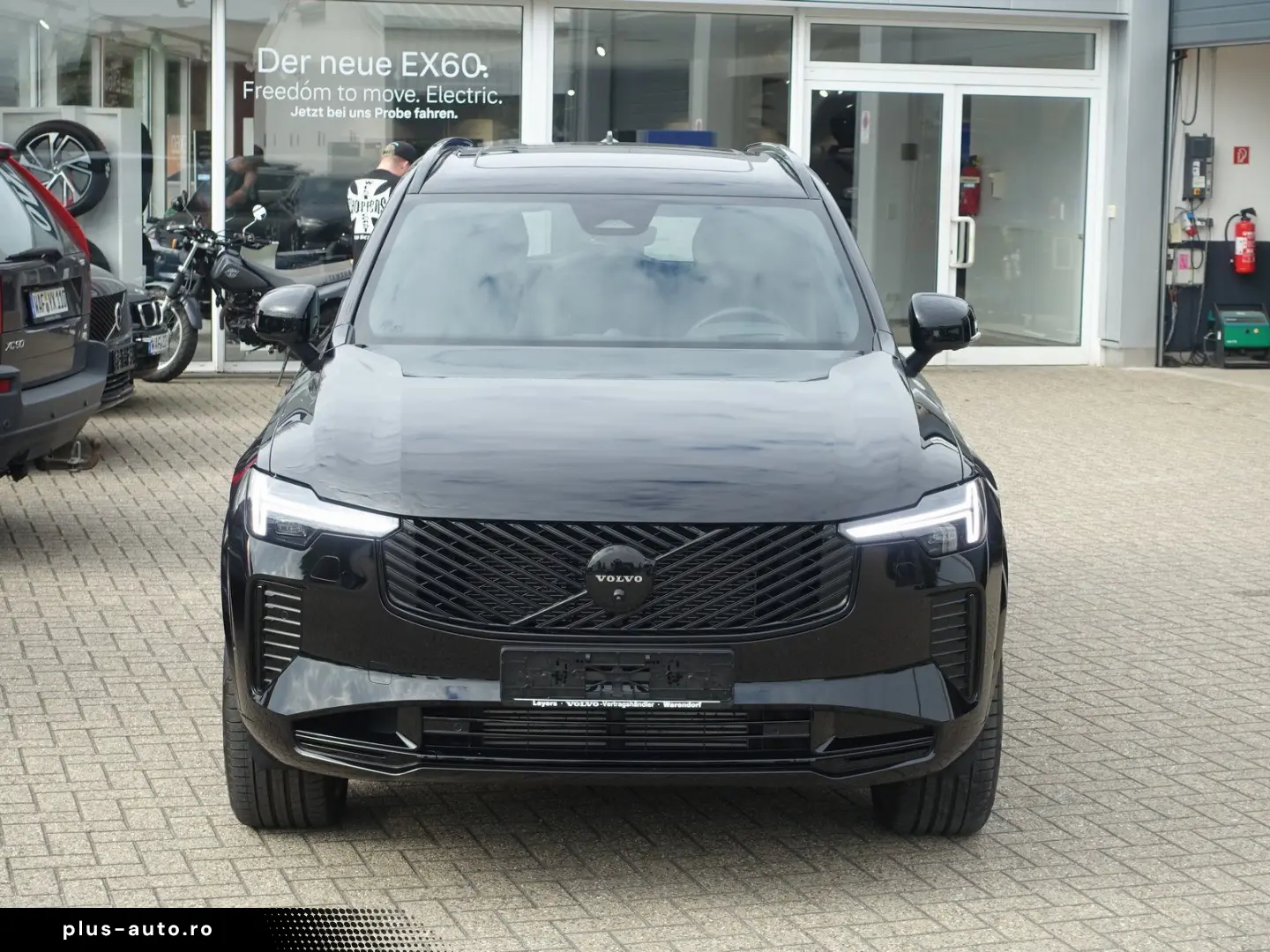VOLVO XC90 Black Edition Ultra T8 AWD Plug-in FourC