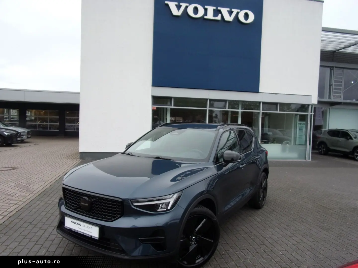VOLVO XC 40 B4 Plus Black Edition 2WD