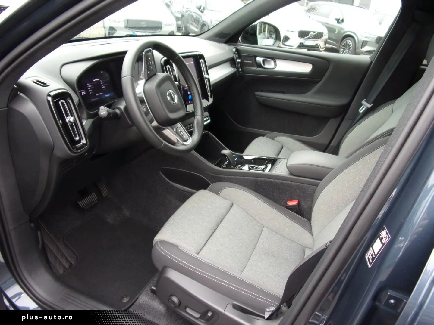 VOLVO XC 40 B4 Plus Black Edition 2WD