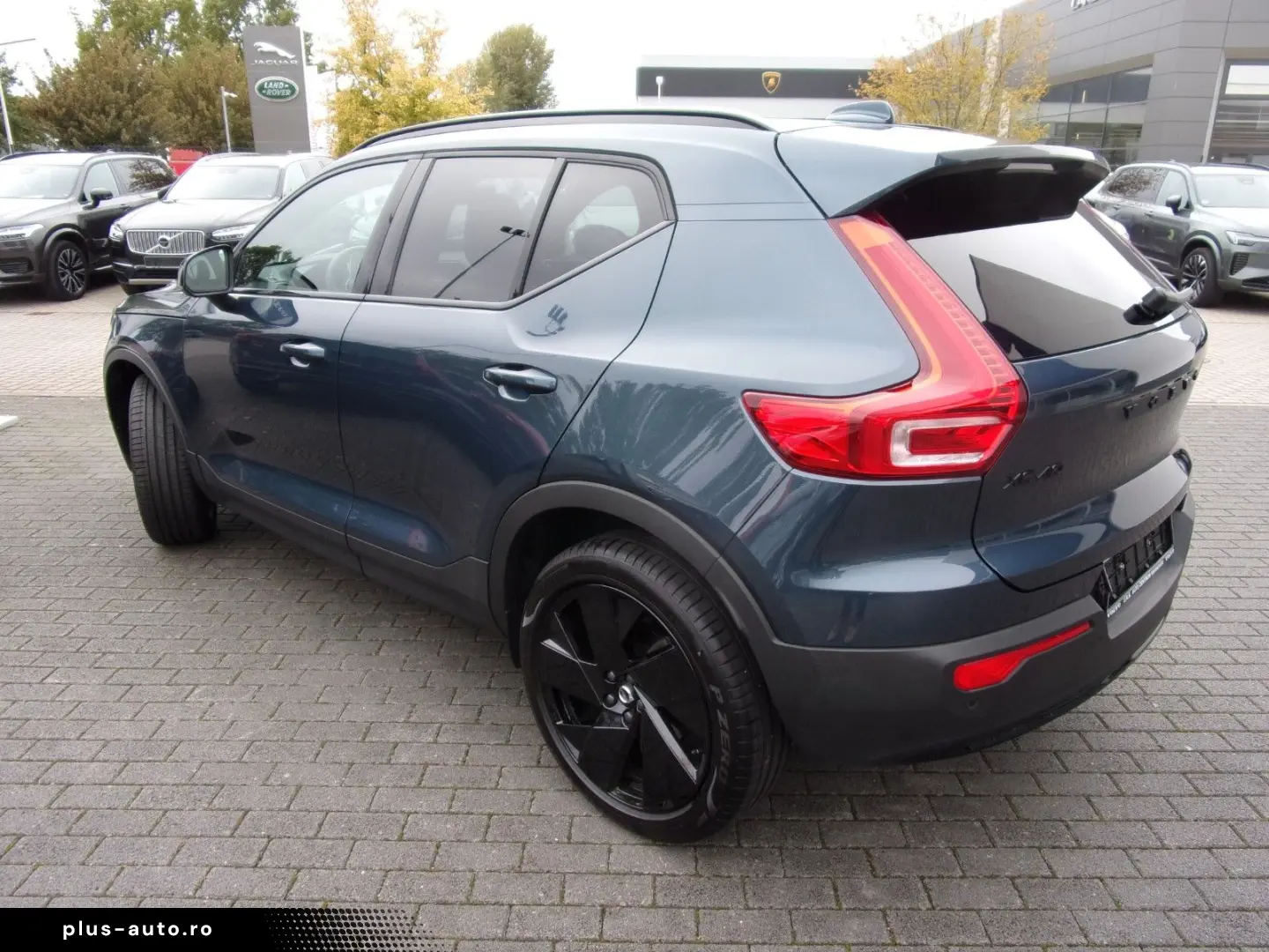 VOLVO XC 40 B4 Plus Black Edition 2WD