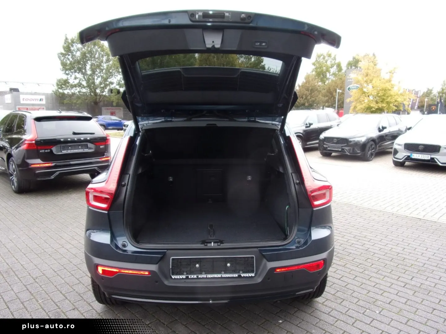 VOLVO XC 40 B4 Plus Black Edition 2WD