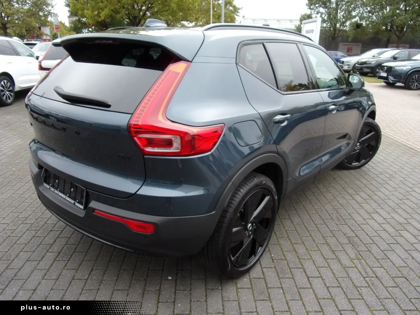 VOLVO XC 40 B4 Plus Black Edition 2WD