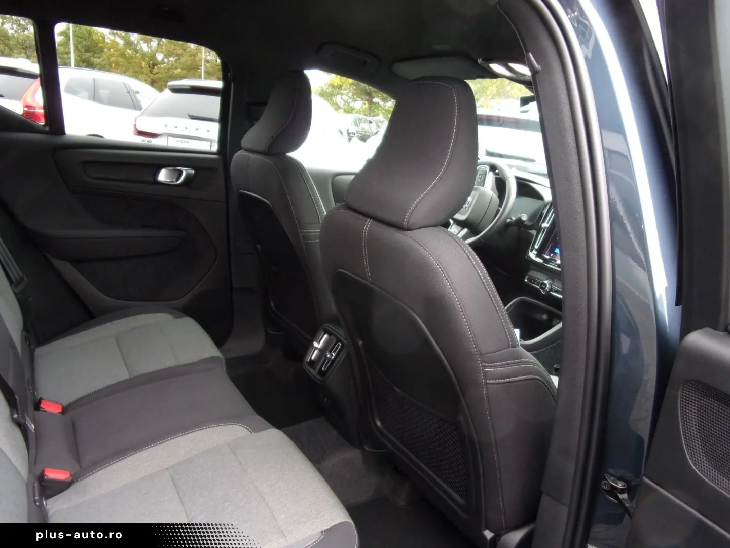 VOLVO XC 40 B4 Plus Black Edition 2WD