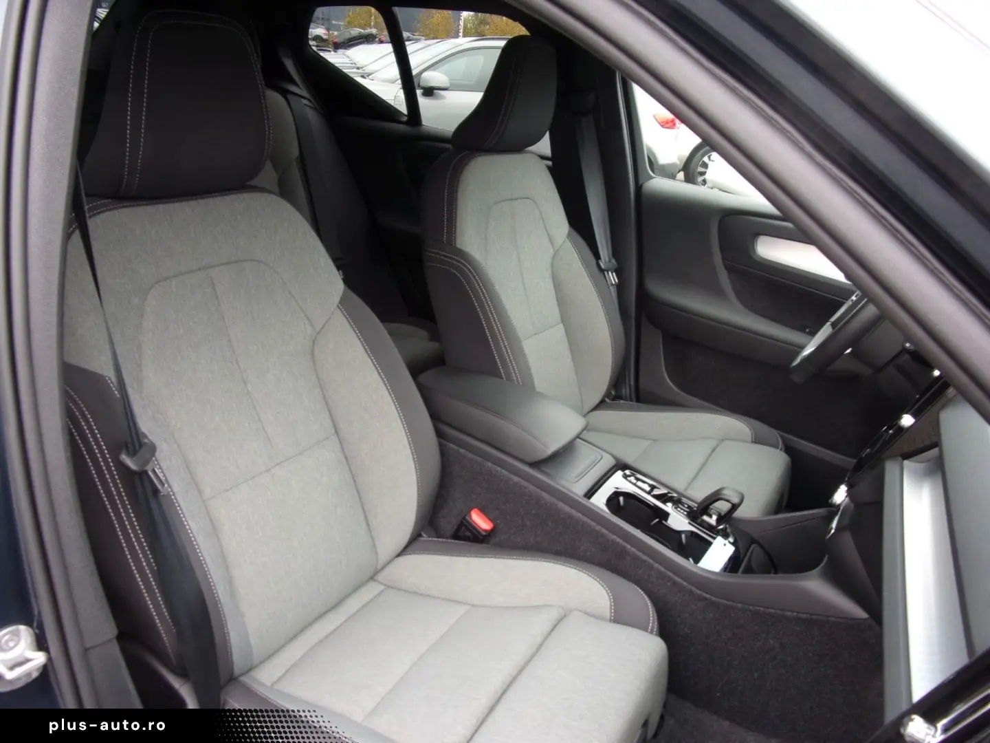 VOLVO XC 40 B4 Plus Black Edition 2WD