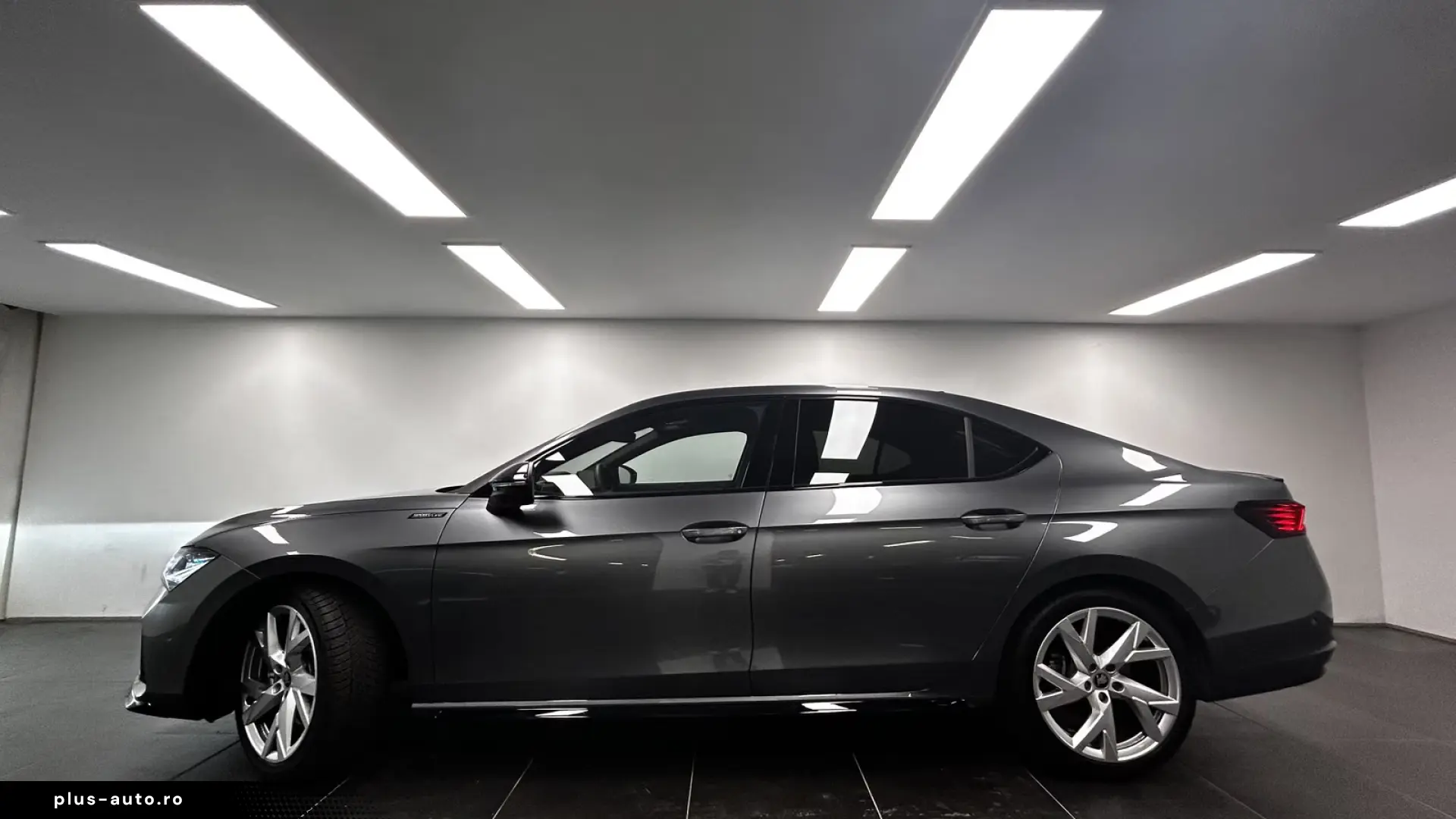 Skoda Superb 2.0 TSI DSG 4x4 Sportline Head-Up