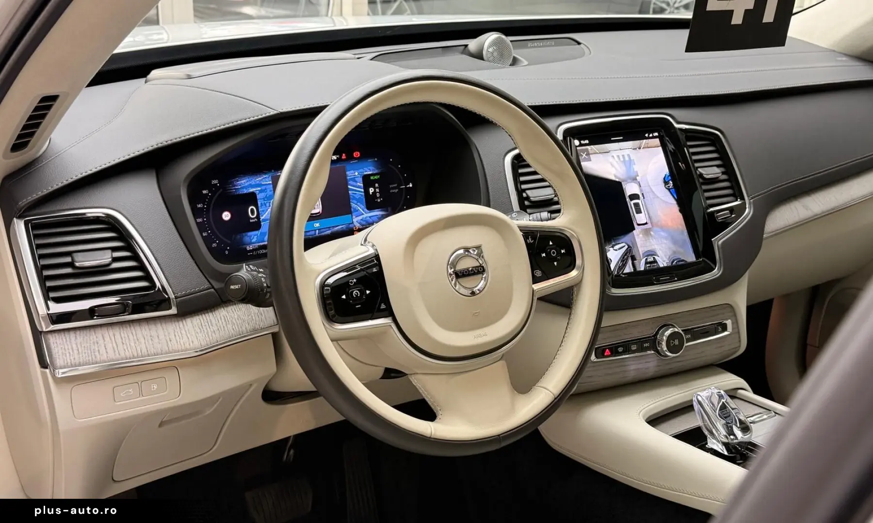 VOLVO XC90 Ultimate Bright  Pano HuD B&W Massage FourC