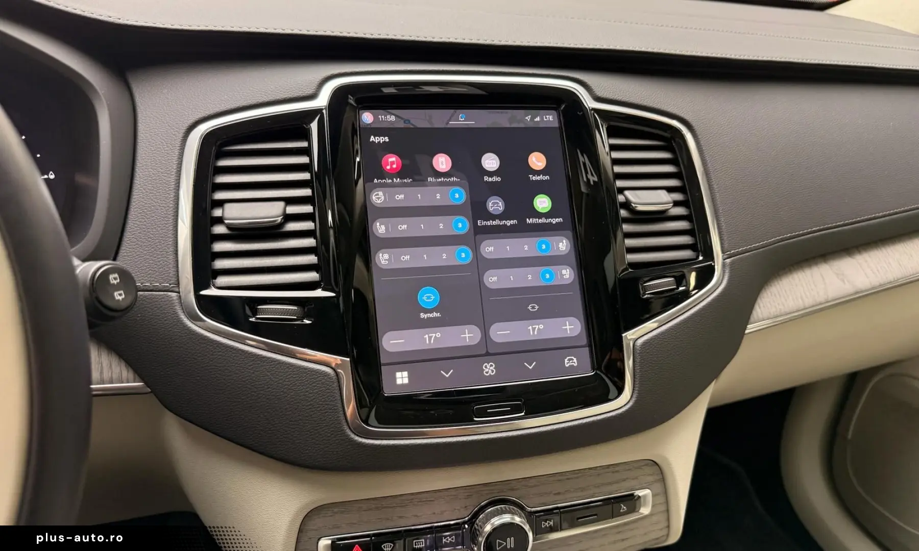 VOLVO XC90 Ultimate Bright  Pano HuD B&W Massage FourC