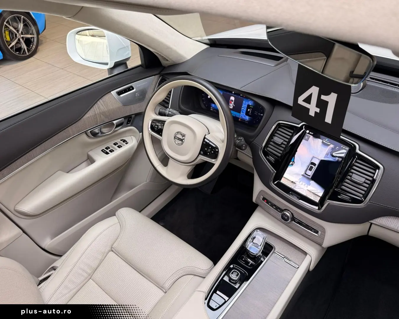 VOLVO XC90 Ultimate Bright  Pano HuD B&W Massage FourC