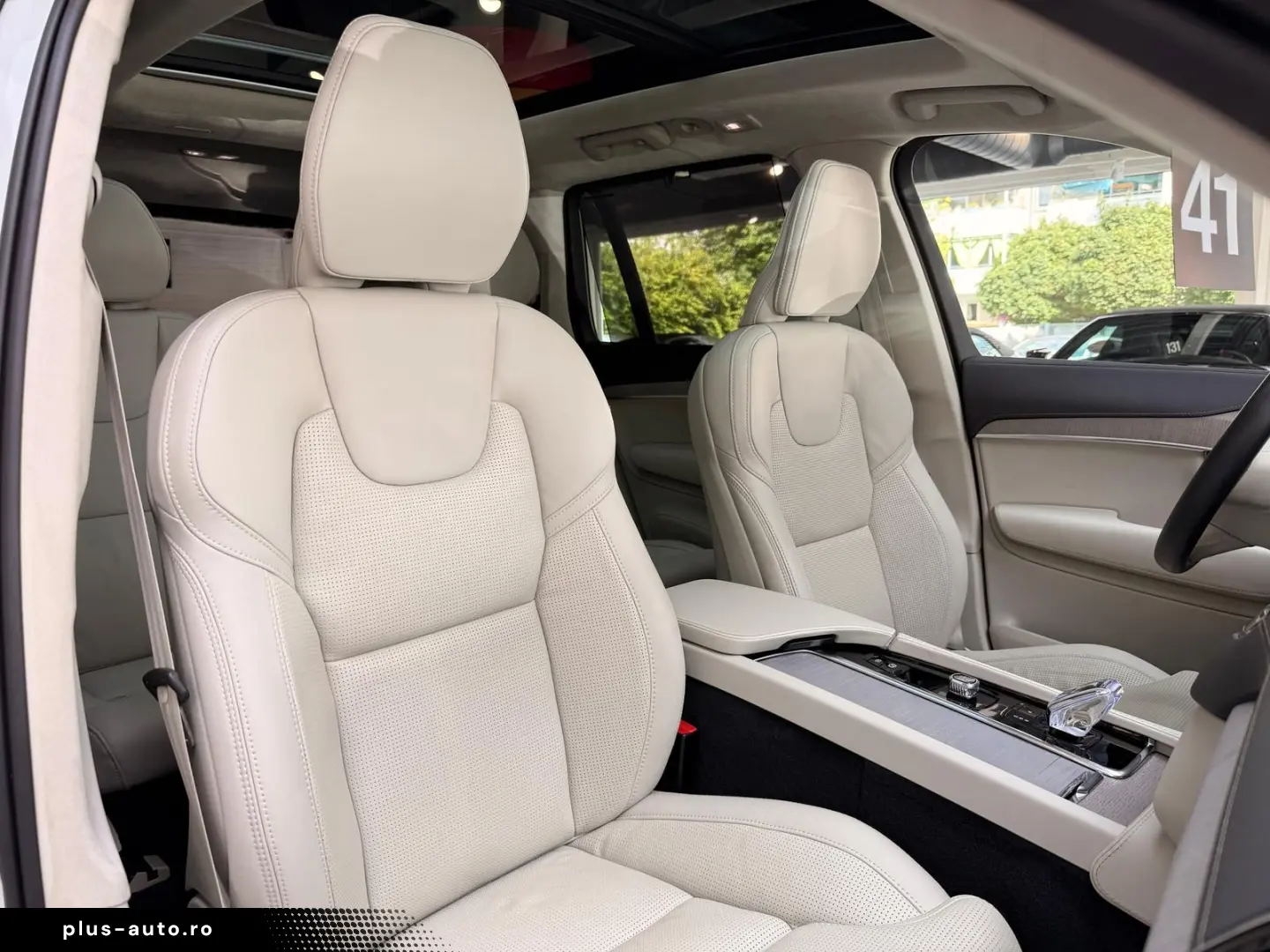 VOLVO XC90 Ultimate Bright  Pano HuD B&W Massage FourC
