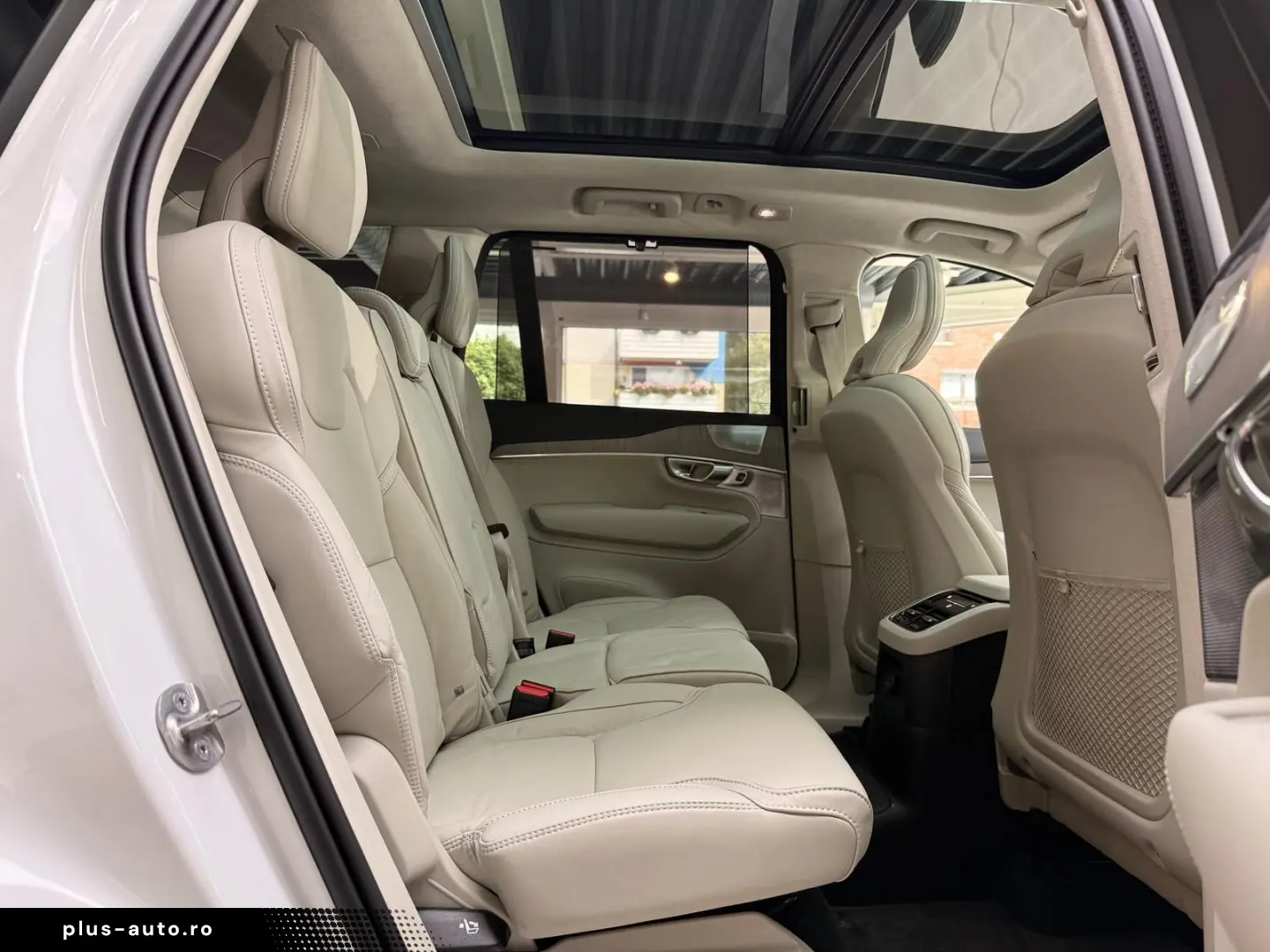 VOLVO XC90 Ultimate Bright  Pano HuD B&W Massage FourC