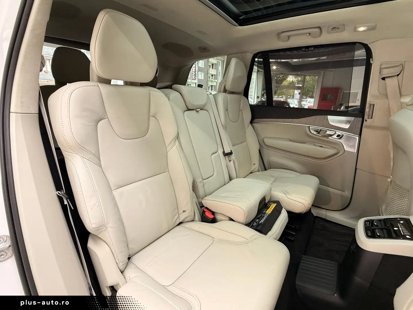 VOLVO XC90 Ultimate Bright  Pano HuD B&W Massage FourC