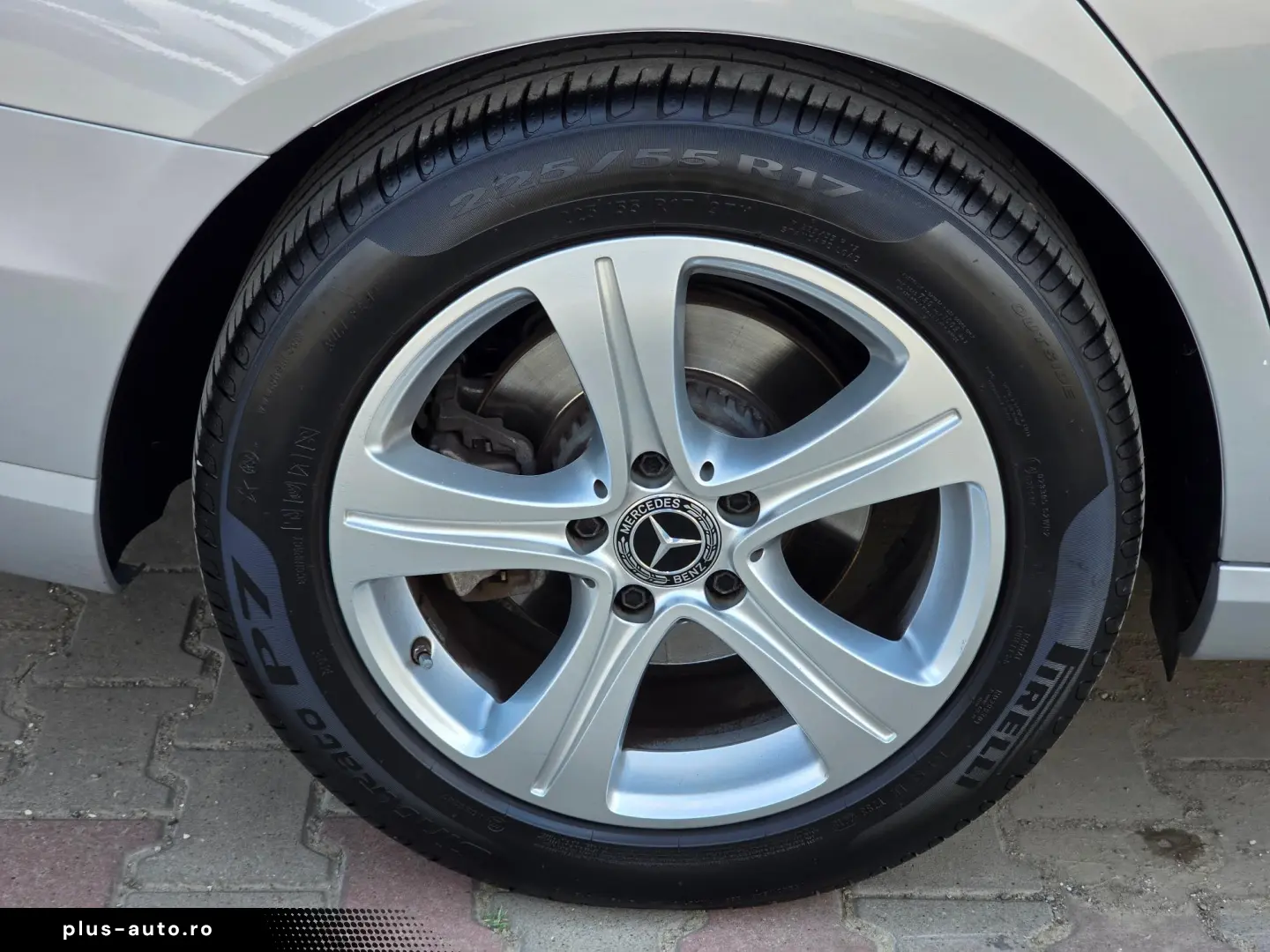 Mercedes-Benz E 200 4 MATIC