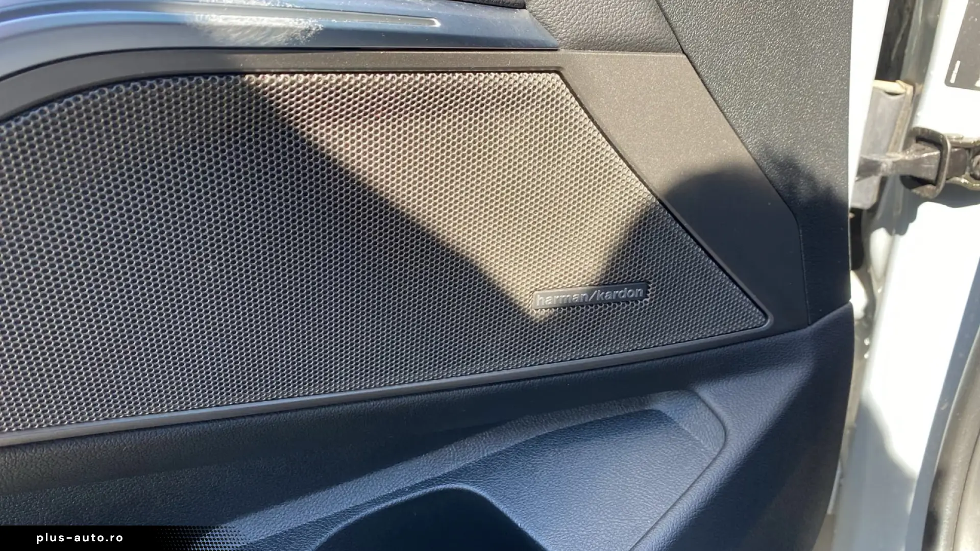 BMW 330i Limousine M-Sport ACC LED PanoSD SpurAss