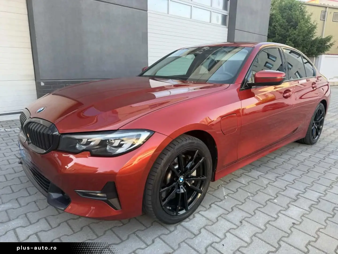 BMW 330e