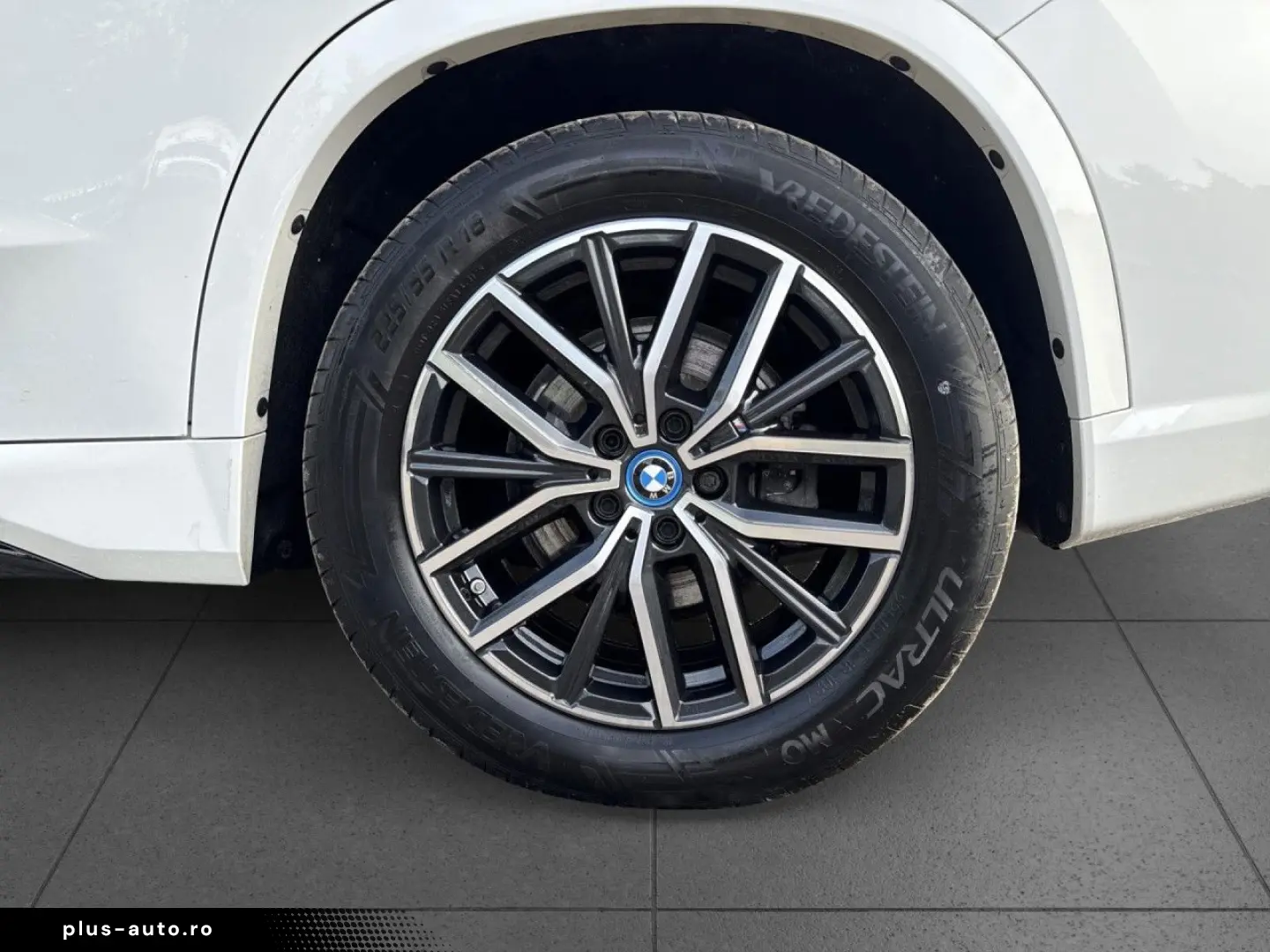 BMW iX1 xDrive30 M Sport LED St&Go HUD 360  H K