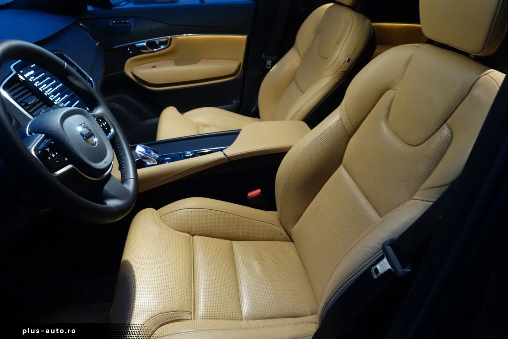 VOLVO XC90 Ultra Dark T8 AWD 7 locuri 360 22  HUD