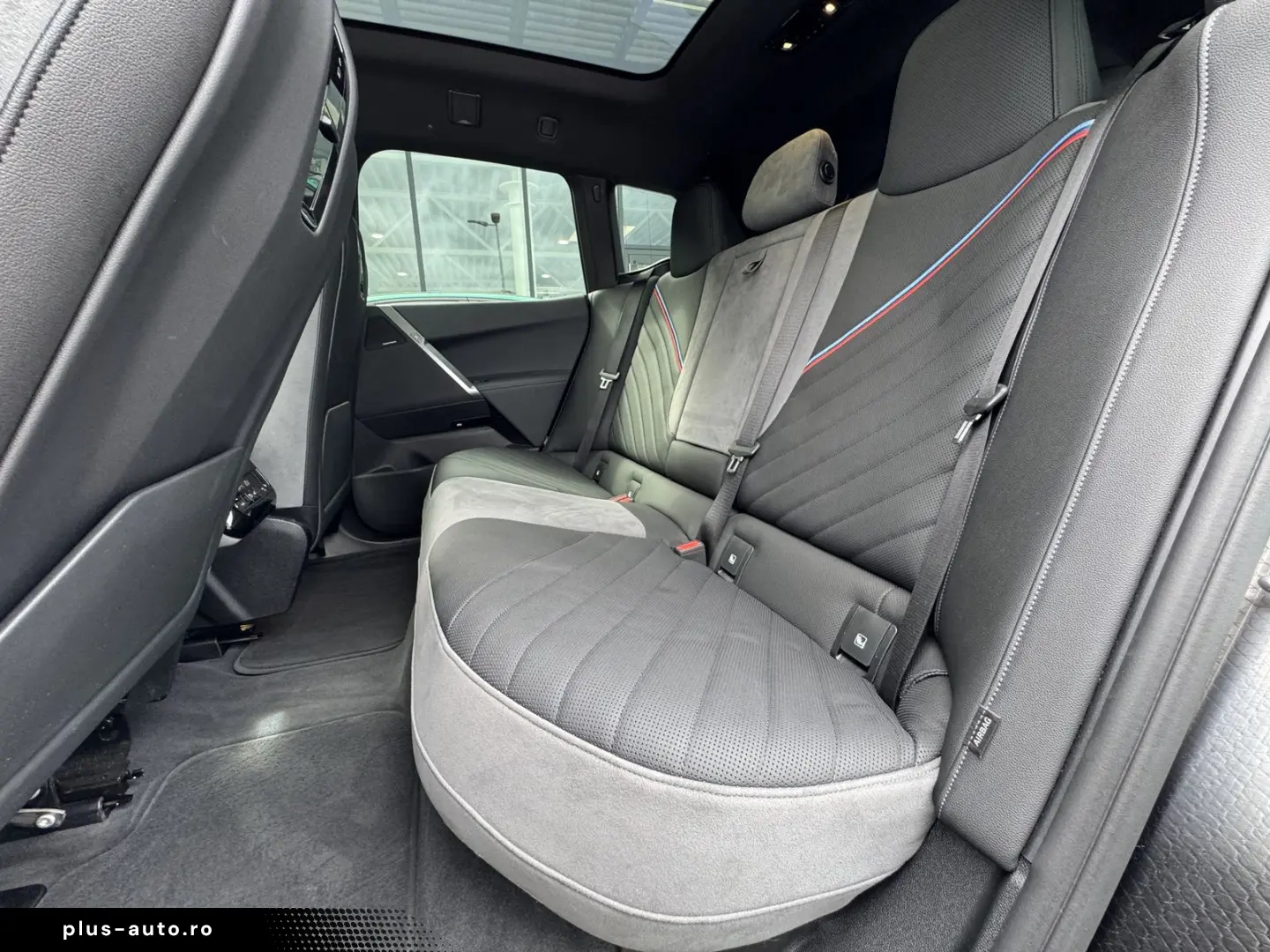 BMW iX xDrive60 M Sport 2-Achs Luft PanoSky AHK H&K