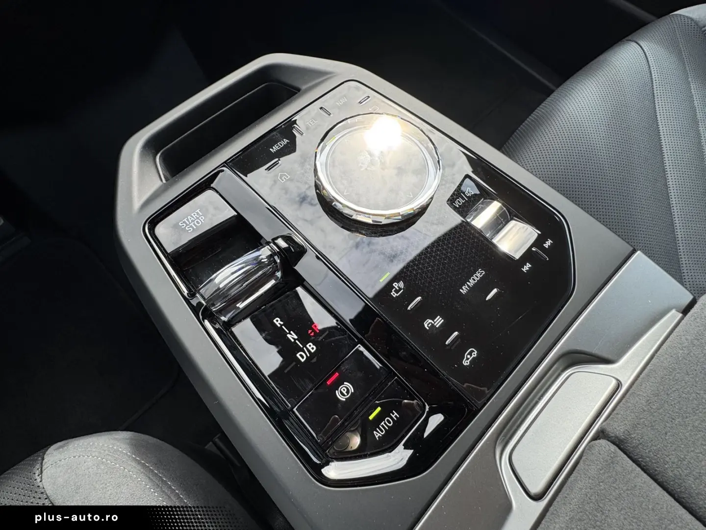 BMW iX xDrive60 M Sport 2-Achs Luft PanoSky AHK H&K