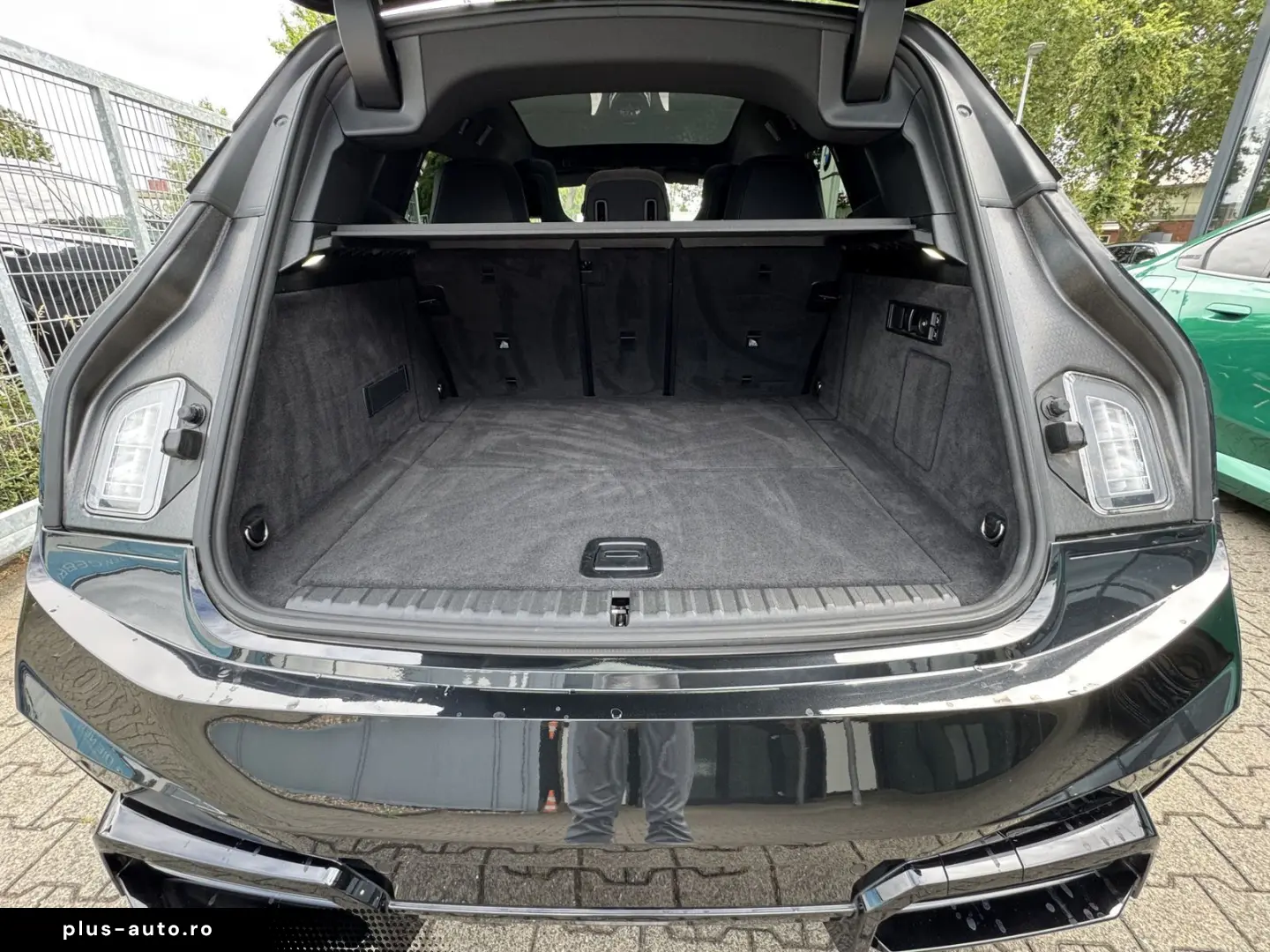 BMW iX xDrive60 M Sport 2-Achs Luft PanoSky AHK H&K