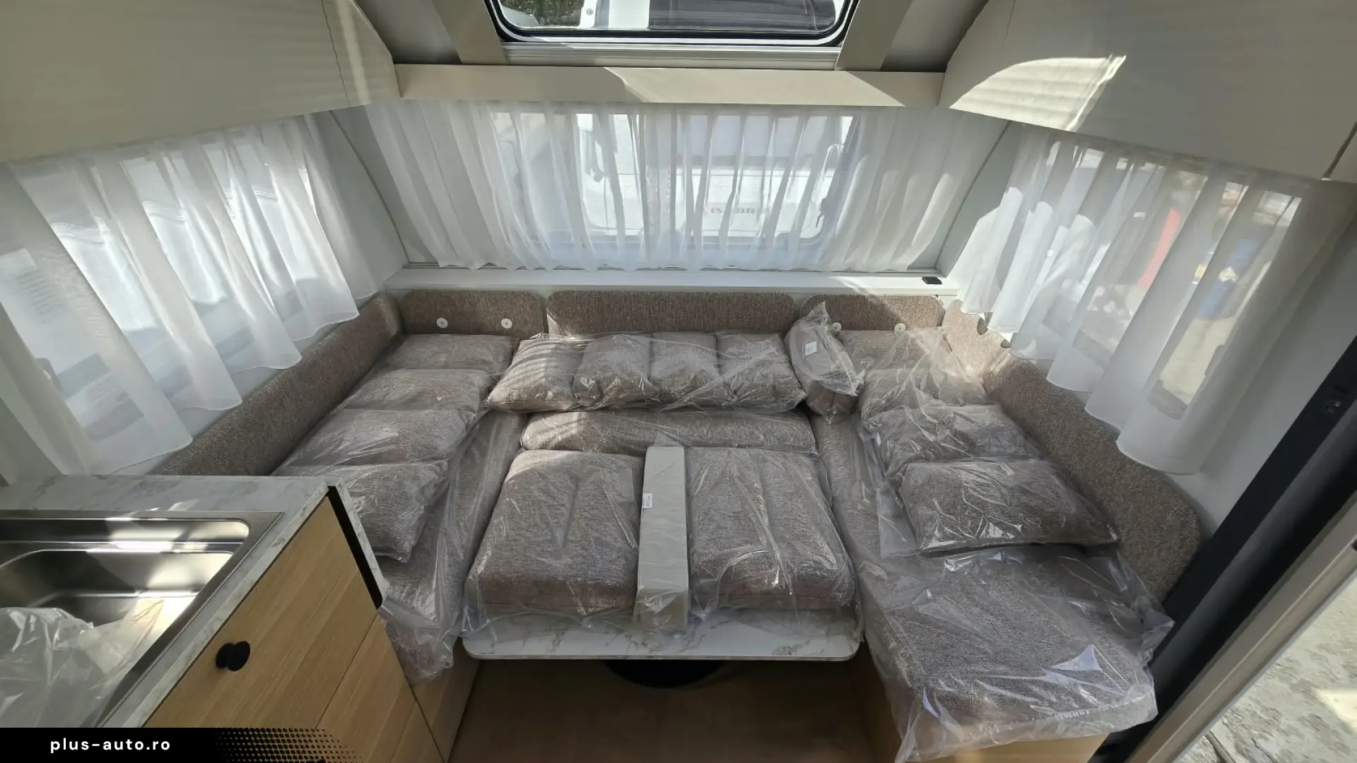 Rulotă Adria Adora 613 UT - 4 persoane
