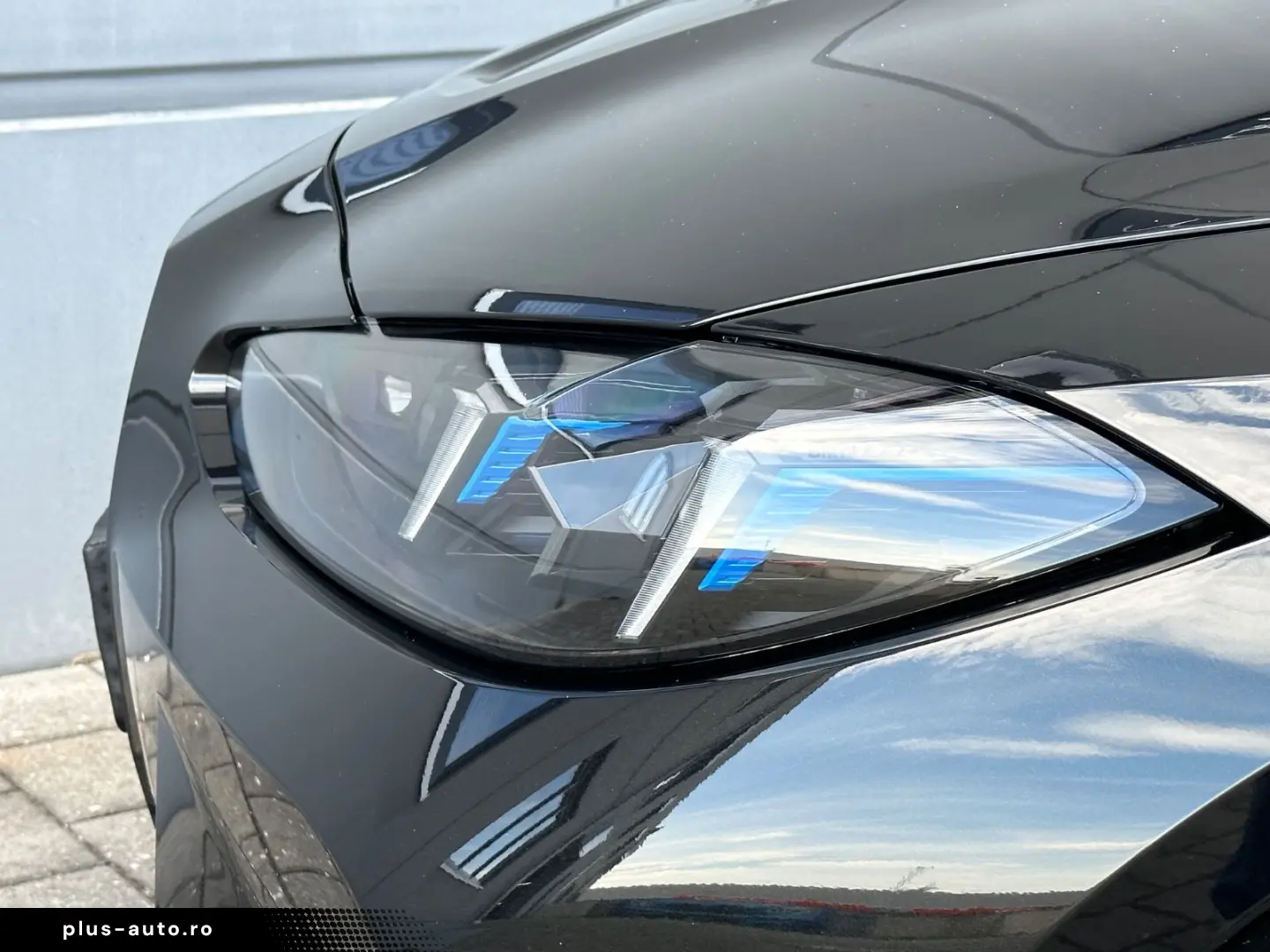 BMW M4 Competition M xDrive Carbon Schalensitze