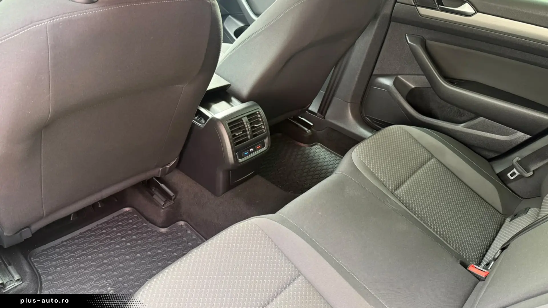 Volkswagen Passat  2019 2.0 Tdi 150Cp Navi Unic proprietar