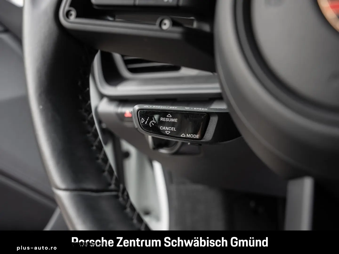 PORSCHE 992 911 Carrera 4 GTS Nachtsicht Liftsystem-VA
