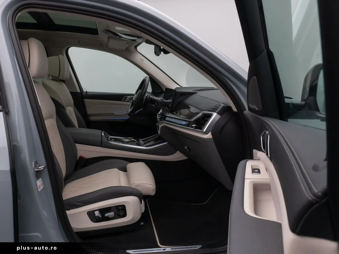 BMW X5 xD30d M Sport Pro SkyLoung 360 HUD H K SoftCL
