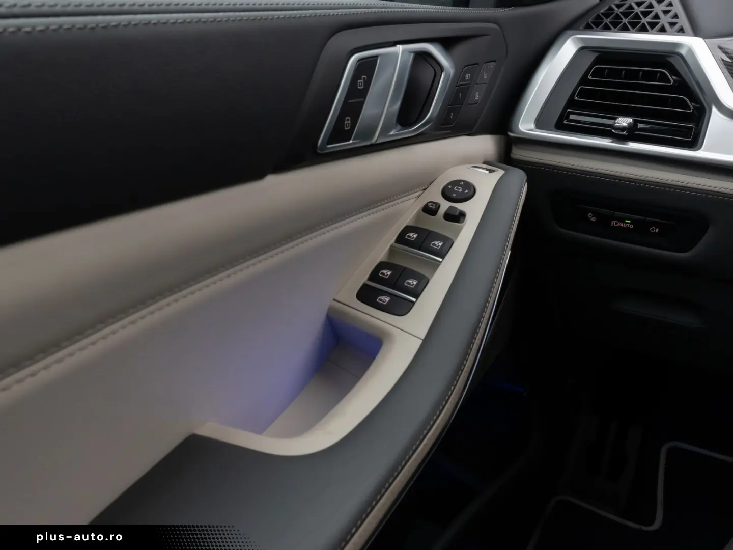 BMW X5 xD30d M Sport Pro SkyLoung 360 HUD H K SoftCL