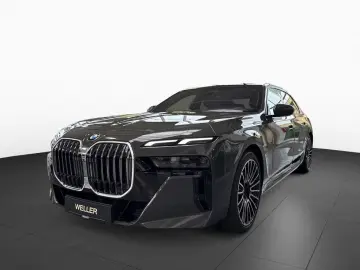 BMW 740d xD M Sport StHz DA PAPro AutoB SKY Iconic