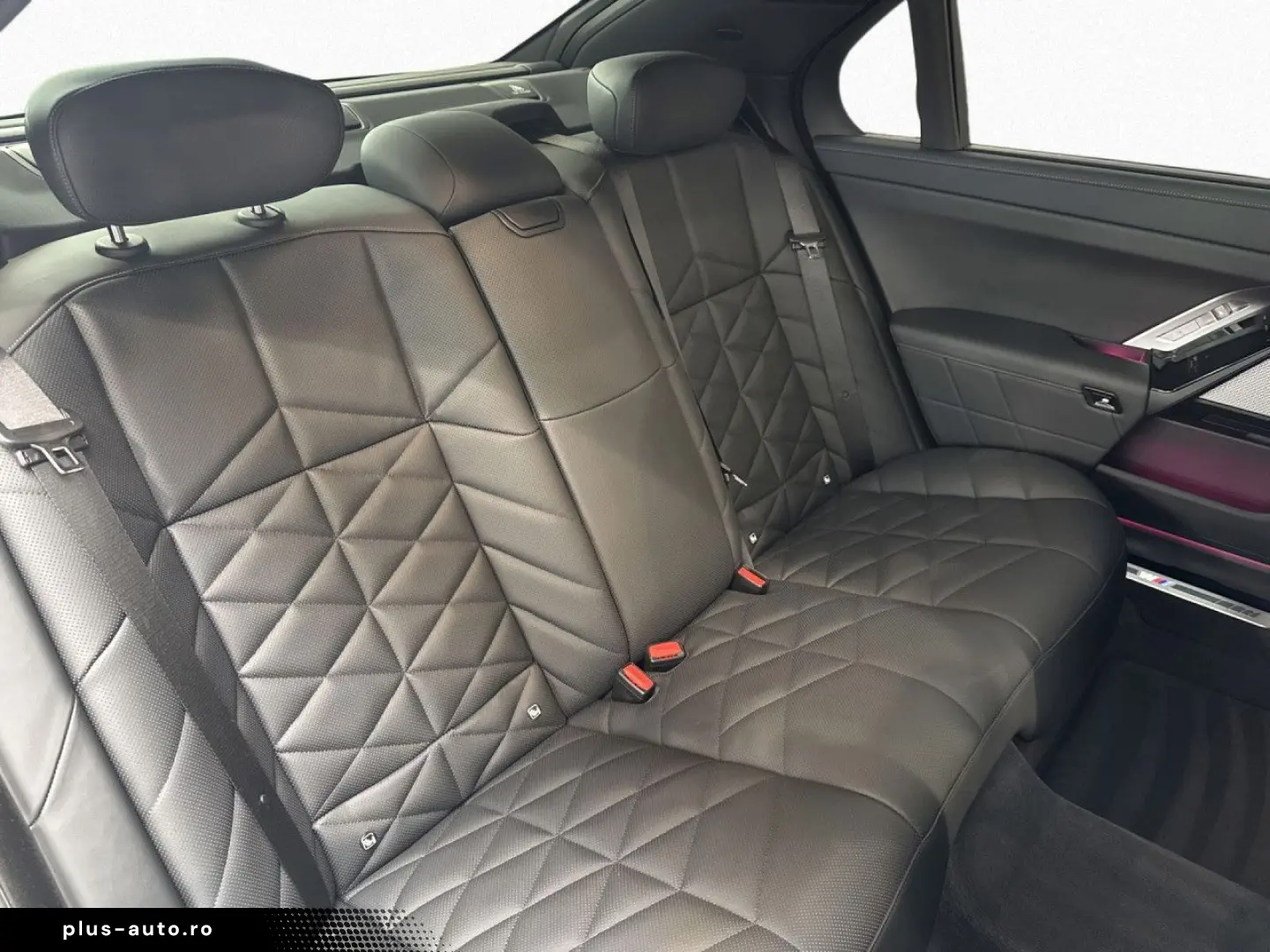 BMW 740d xD M Sport StHz DA PAPro AutoB SKY Iconic