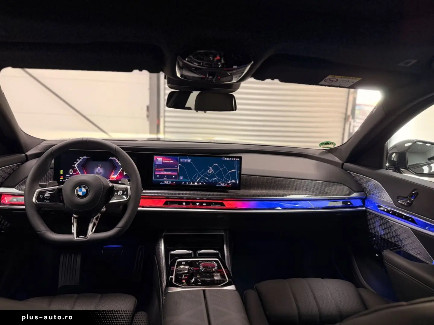 BMW 740 xDrive M Sport Pro SKYLOUNGE B&W ICONICGLOW