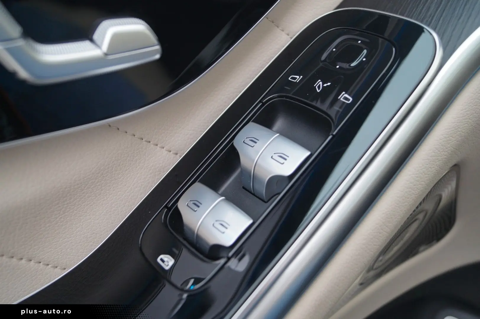 MERCEDES-BENZ Clasa S în leasing operațional MOOV