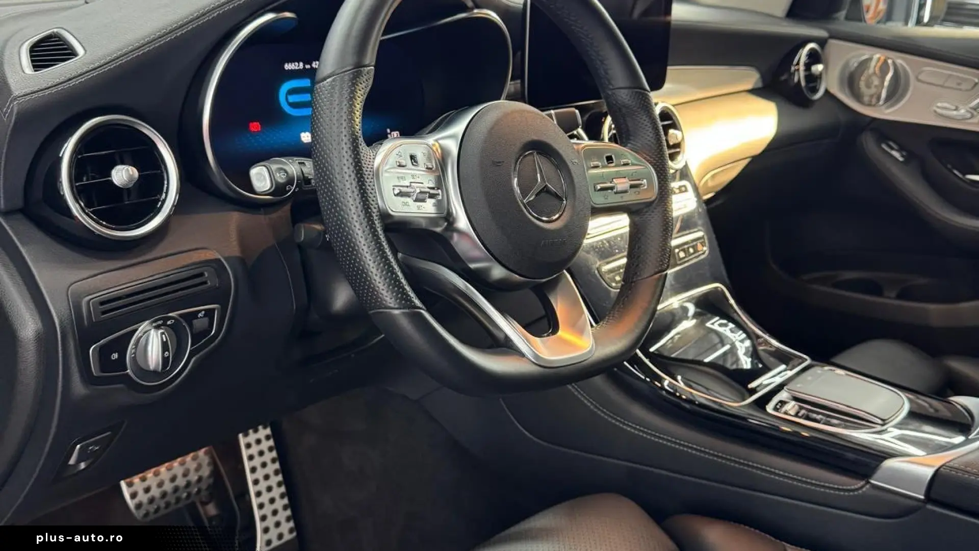 Mercedes Benz GLC 300 D E 4M  Pano Burmester