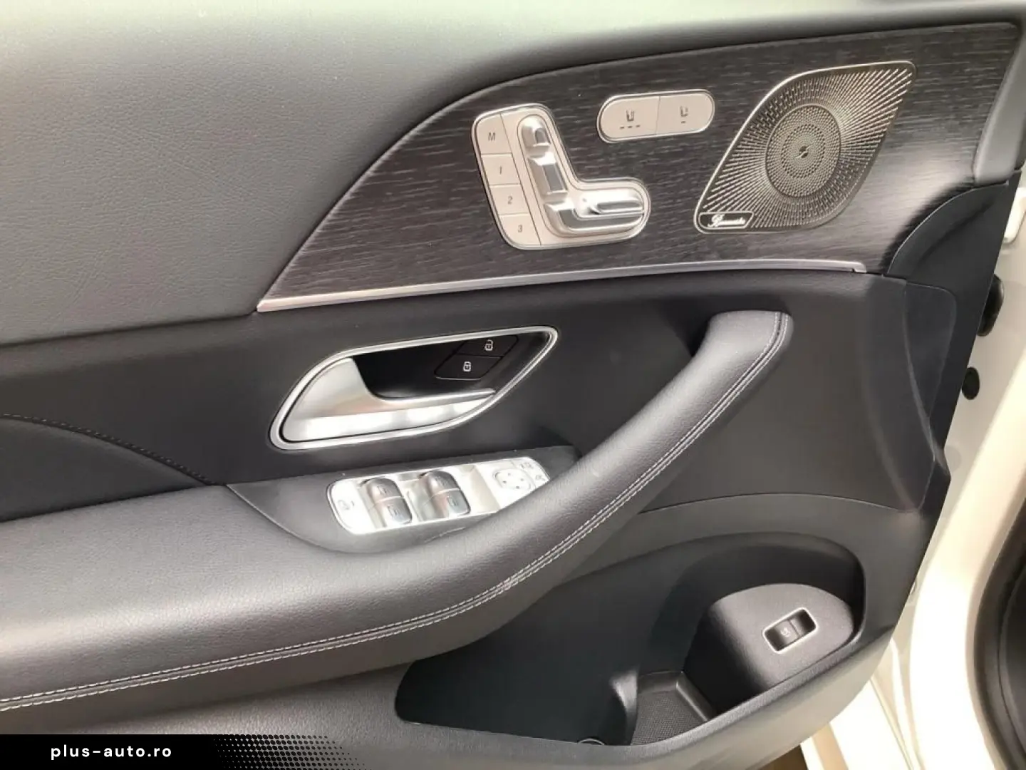 MERCEDES-BENZ GLE 2025 — imagine 7