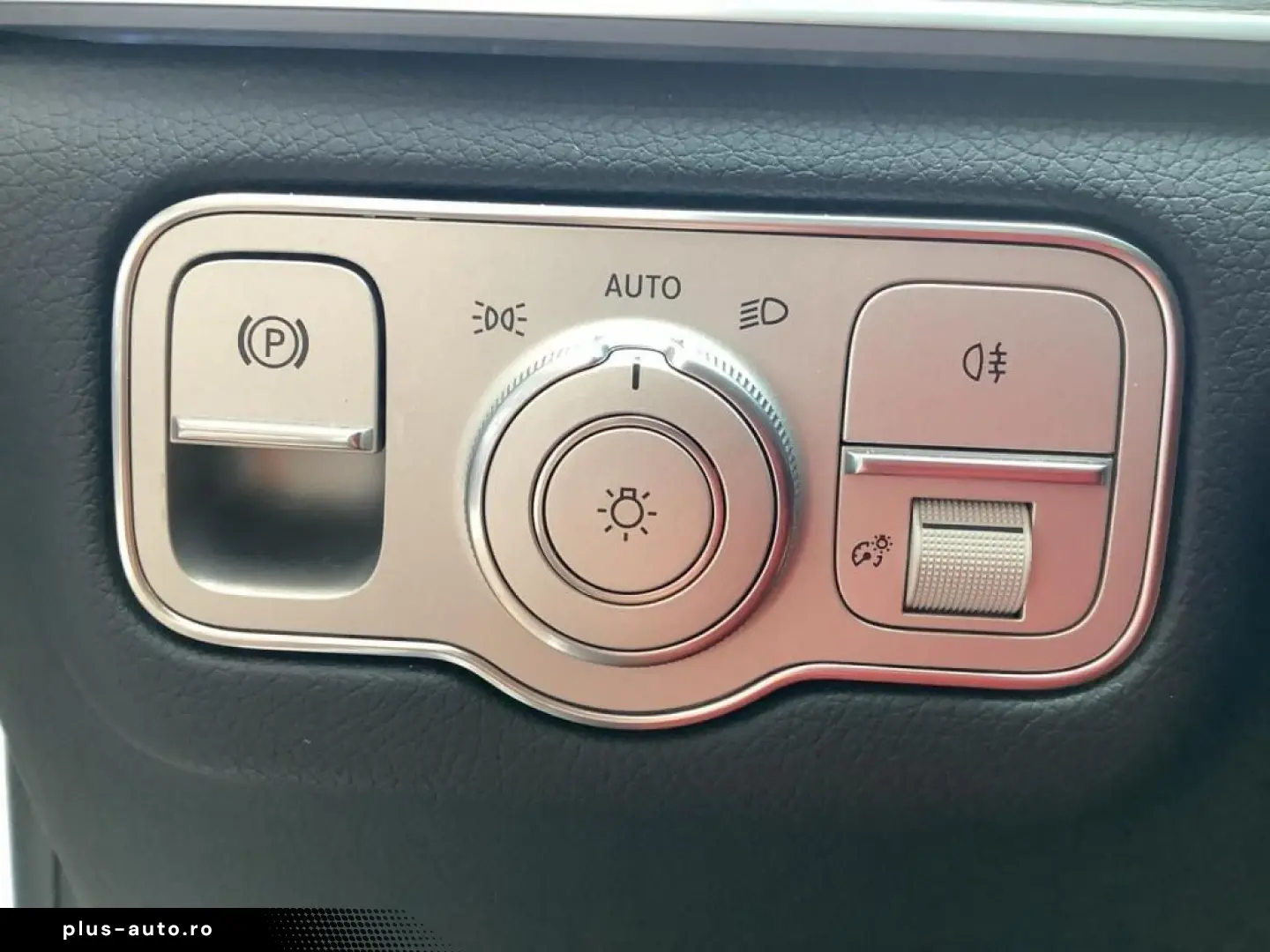 MERCEDES-BENZ GLE 2025 — imagine 15
