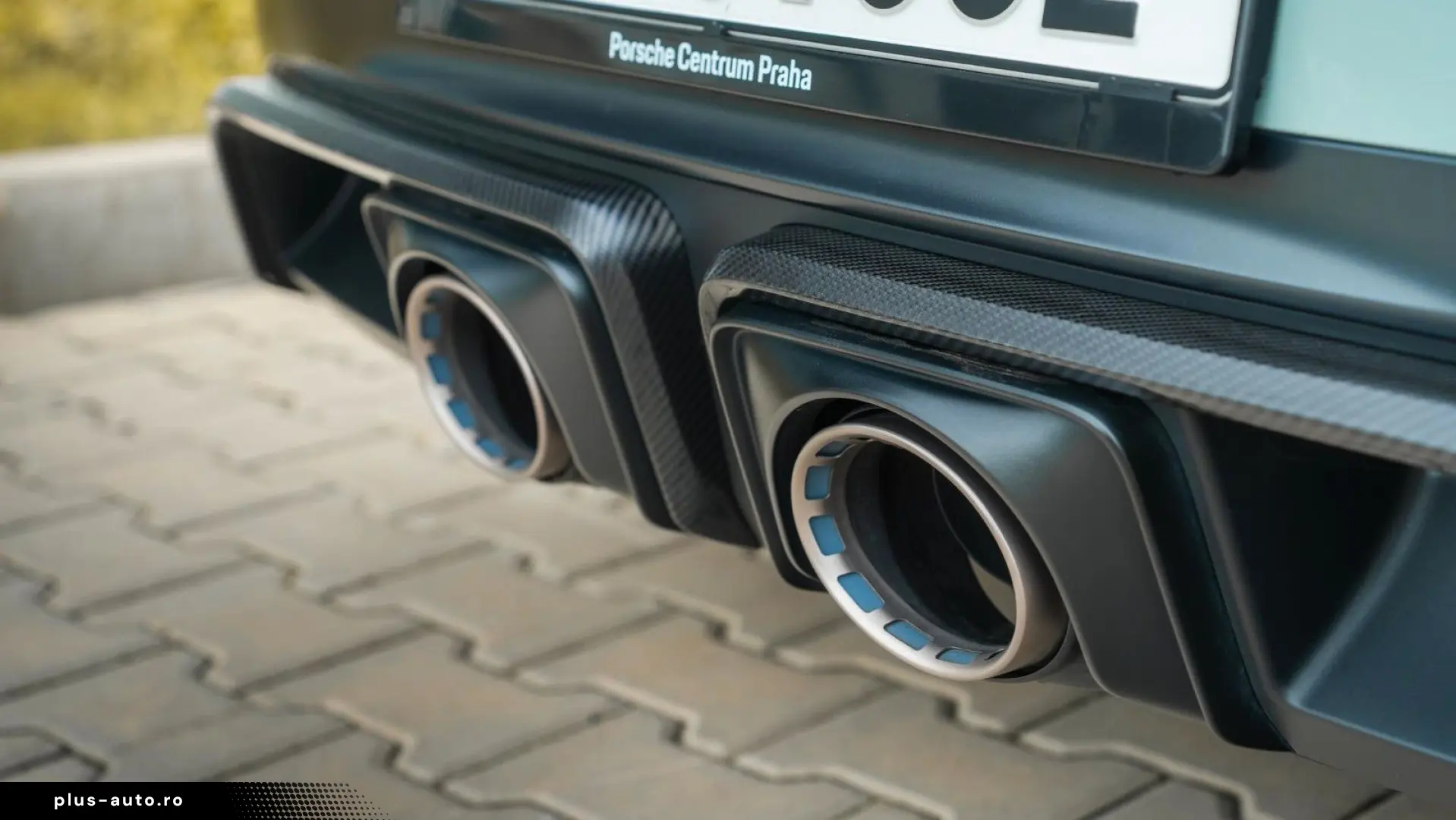 PORSCHE 992 Carrera 4 GTS T-Hybrid PCCB Aerokit BOSE