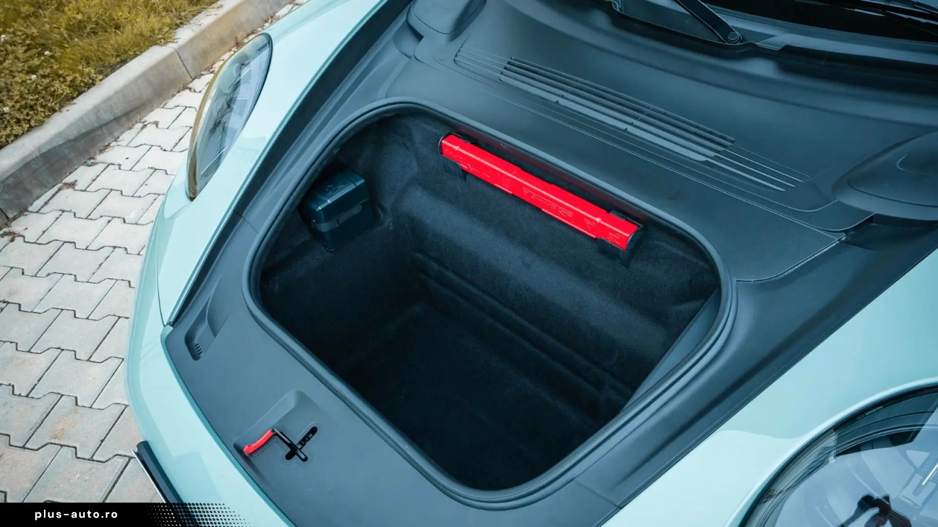 PORSCHE 992 Carrera 4 GTS T-Hybrid PCCB Aerokit BOSE