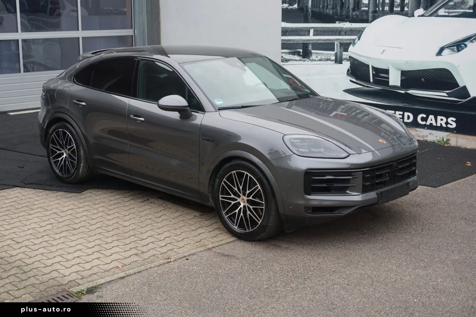 PORSCHE Cayenne Coupe E-Hybrid HAL Luft BOSE INNO 14Wege