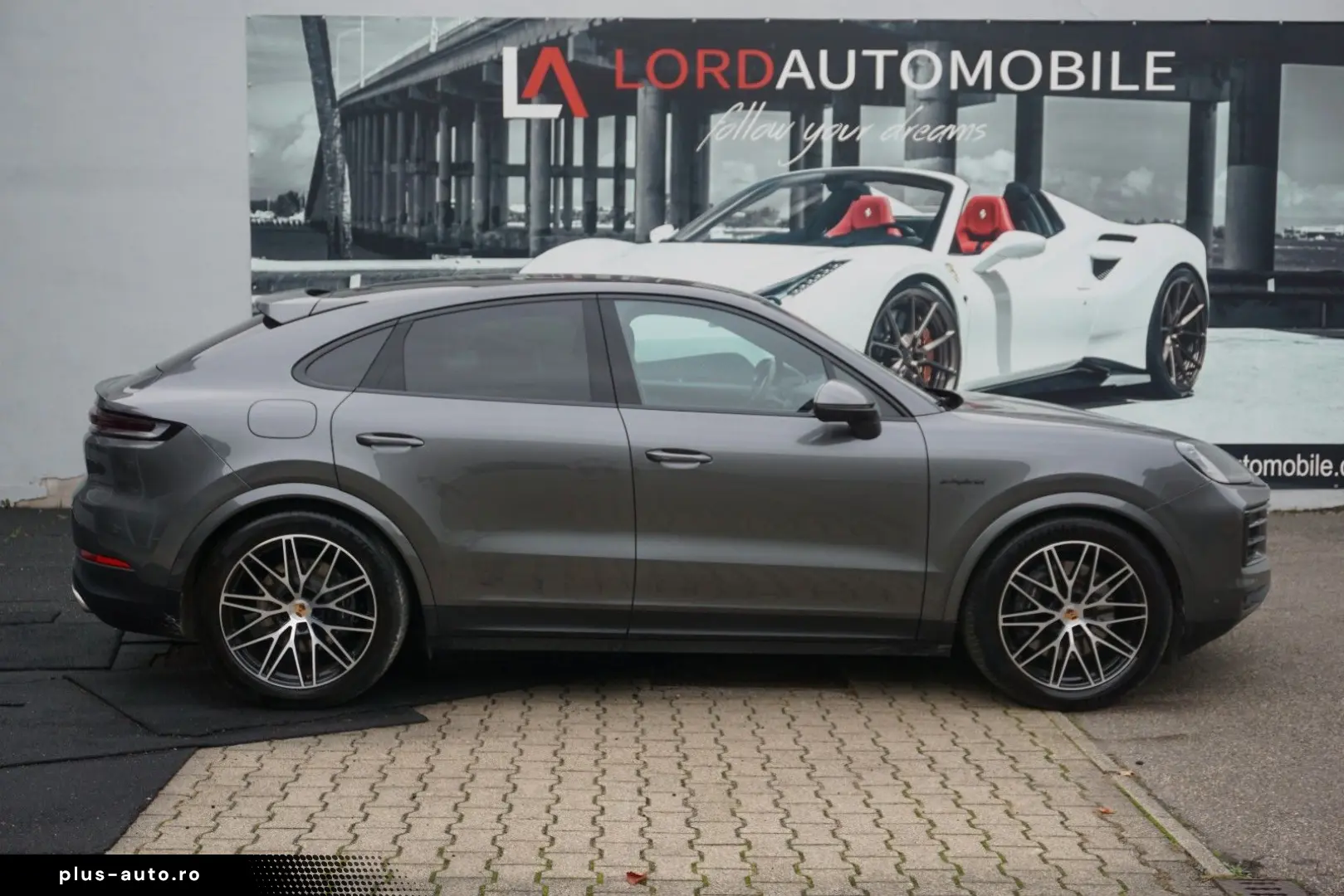 PORSCHE Cayenne Coupe E-Hybrid HAL Luft BOSE INNO 14Wege
