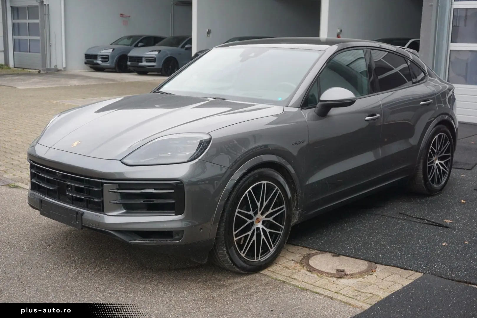 PORSCHE Cayenne Coupe E-Hybrid HAL Luft BOSE INNO 14Wege