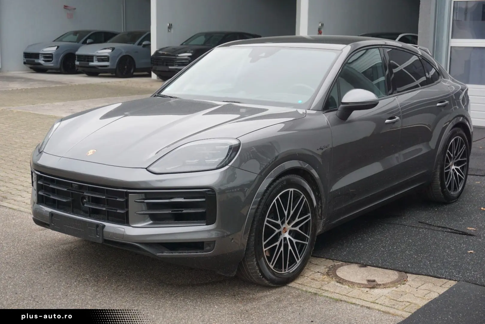 PORSCHE Cayenne Coupe E-Hybrid HAL Luft BOSE INNO 14Wege