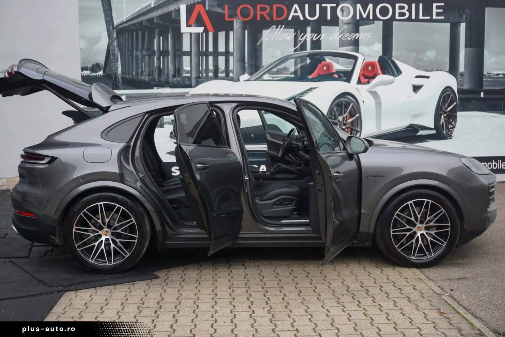 PORSCHE Cayenne Coupe E-Hybrid HAL Luft BOSE INNO 14Wege
