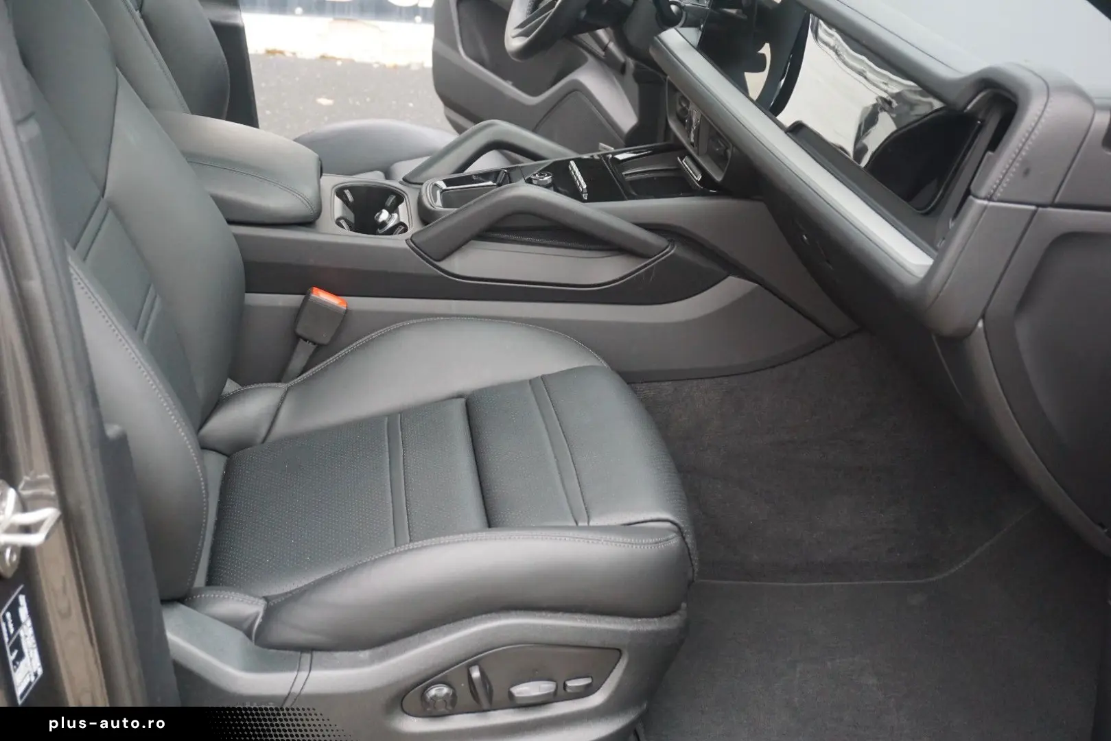 PORSCHE Cayenne Coupe E-Hybrid HAL Luft BOSE INNO 14Wege
