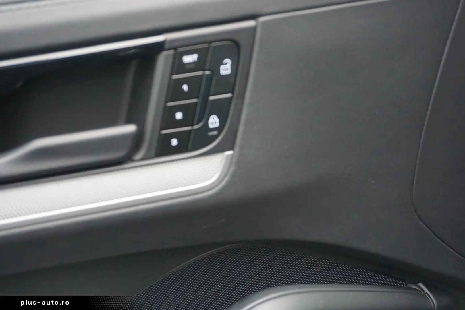 PORSCHE Cayenne Coupe E-Hybrid HAL Luft BOSE INNO 14Wege