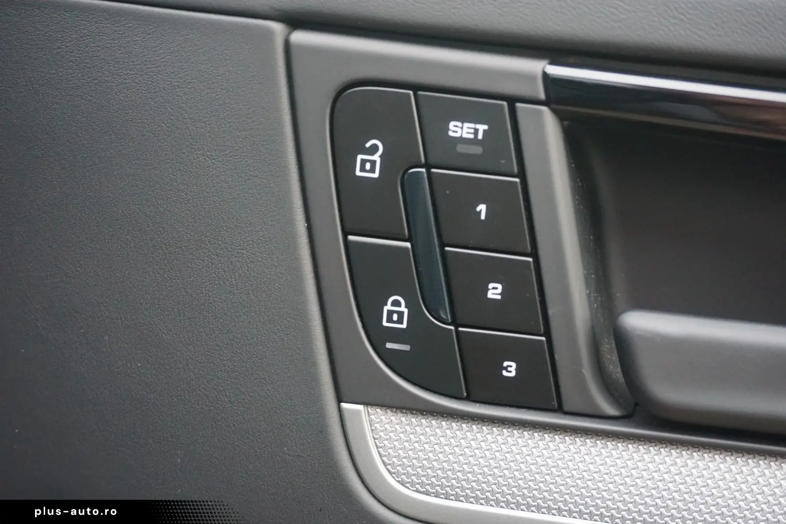 PORSCHE Cayenne Coupe E-Hybrid HAL Luft BOSE INNO 14Wege